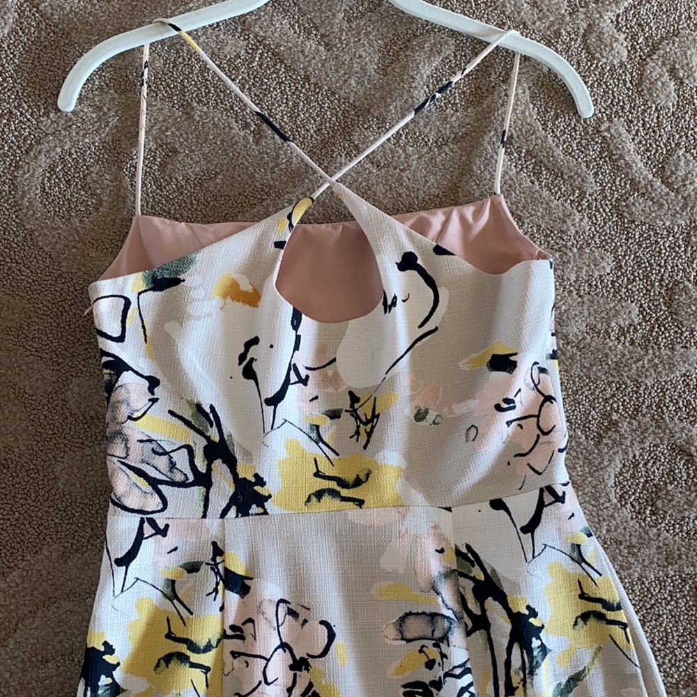 Dress - Picture 7 of 8